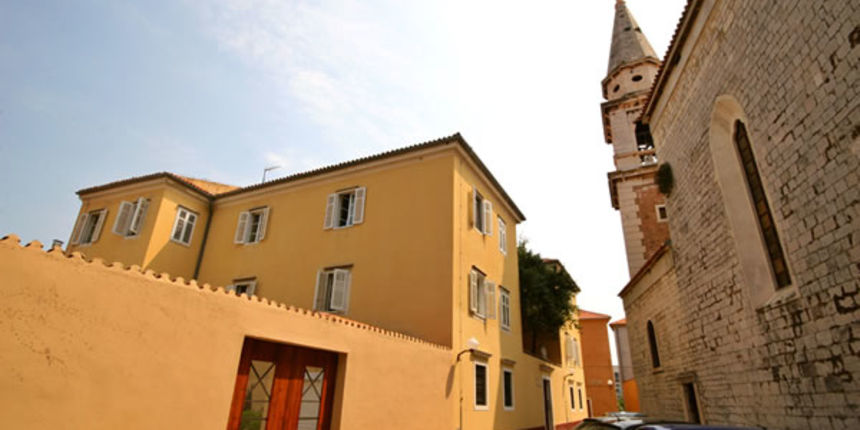 Dom Sv. Frane (Foto: tzzadar.hr) Dom Sv. Frane (Foto: tzzadar.hr)