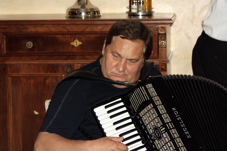 Restoran Niko: Ćiro Gašparac i klape na degustaciji Krauthakerovih vina, Foto: Mladen Malik