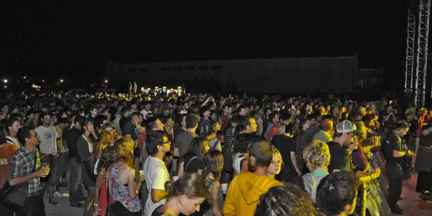 Sibenik, 090811.
Terraneo 2011, summer eko music festival. Terraneo festival se odrzava na nekoliko pozornica uz more.
Na slici: grupa Destroyer.
Foto: Marija Mihic / CROPIX Sibenik, 090811.
Terraneo 2011, summer eko music festival. Terraneo festival se odrzava na nekoliko pozornica uz more.
Na slici: grupa Destroyer.
Foto: Marija Mihic / CROPIX