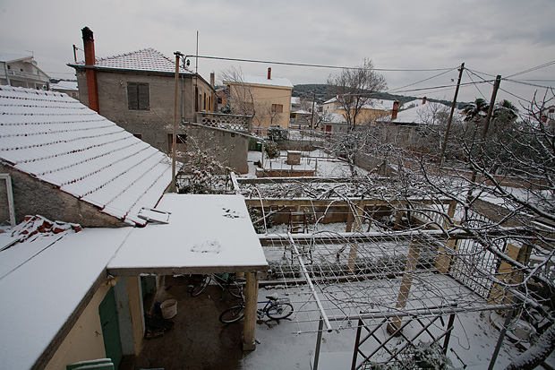 Snijeg u Bibinjama 3. veljače 2012, Foto: Leo Banić