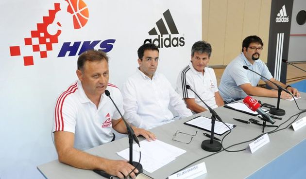 Predstavljanje novog dresa – kosarkasi 220810