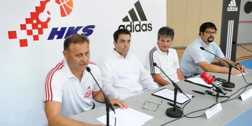 Predstavljanje novog dresa – kosarkasi 220810