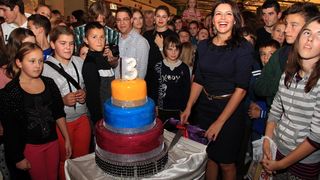 Image 685901 (auto) Image 685901 (auto)