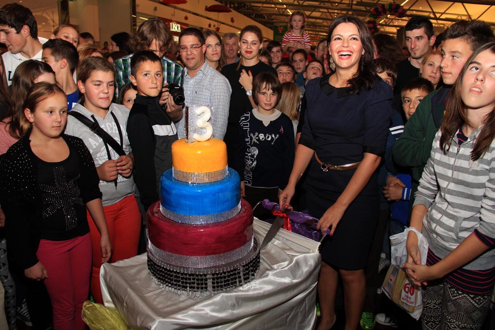 Image 685901 (auto) Image 685901 (auto)