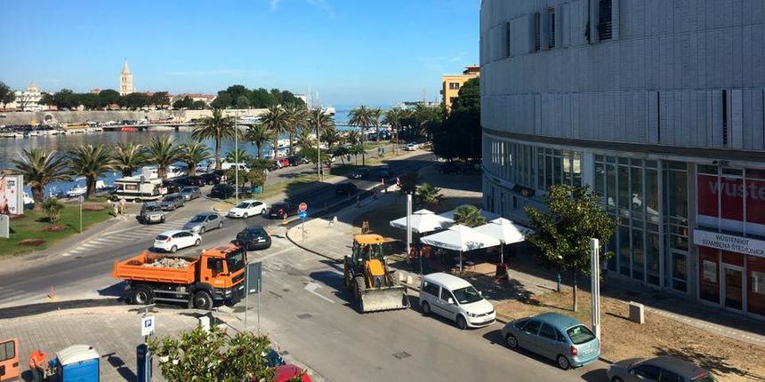 Radovi na križanju Branimirove obale i Ulice 112. brigade Radovi na križanju Branimirove obale i Ulice 112. brigade