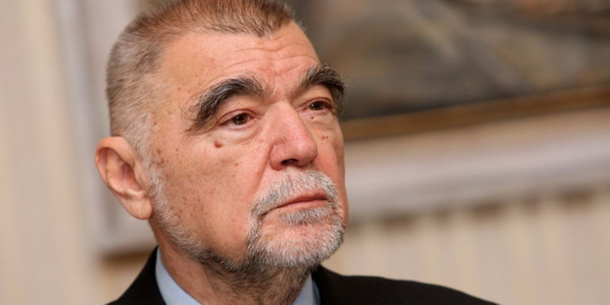 Zagreb, 150210.
Predsjednica Vlade Republike Hrvatske Jadranka Kosor i clanovi Vlade susreli su se s predsjednikom Republike Hrvatske Stjepanom Mesicem, u povodu zavrsetka njegovog predsjednickog mandata.
Na slici: Mesic tijekom tiskovne konferencije.
Fot