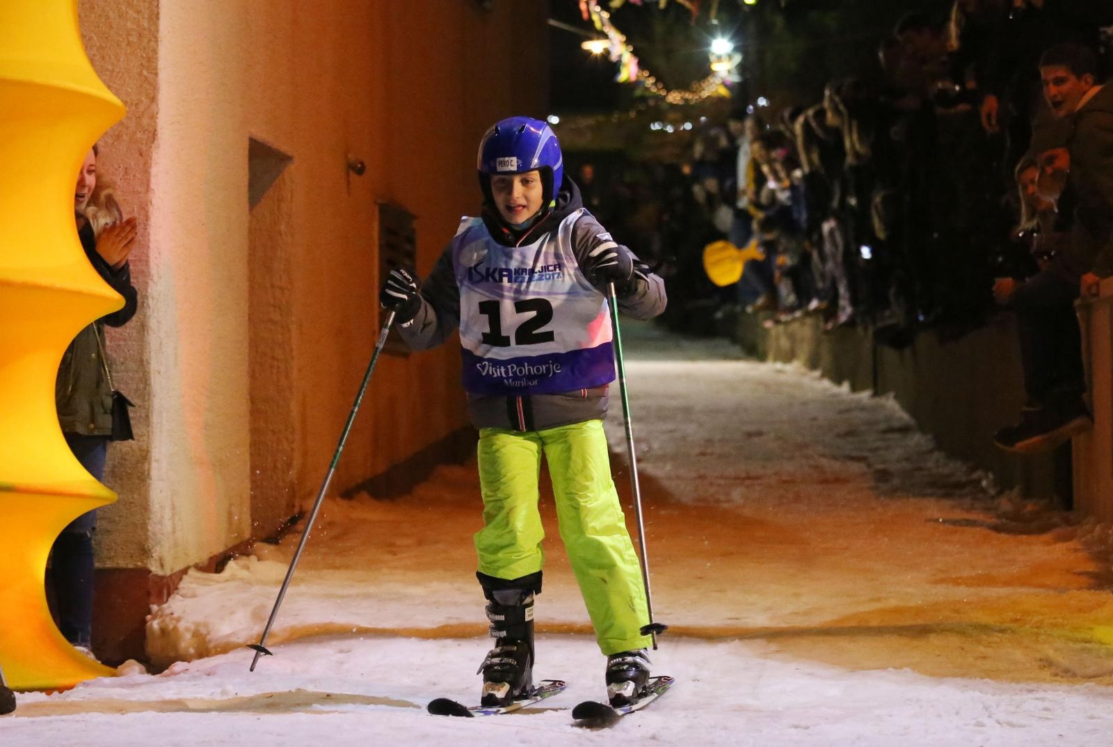 Svjetska atrakcija u Velom Ižu: Održana “Iška kraljica”- prva povijesna skijaška utrka na hrvatskim školjima Svjetska atrakcija u Velom Ižu: Održana “Iška kraljica”- prva povijesna skijaška utrka na hrvatskim školjima