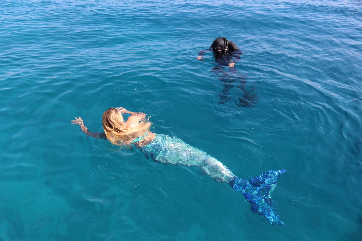 Kod otoka Prvića snimljen spot za pjesmu “Plovim” Tomislava Bralića i klape Intrade!