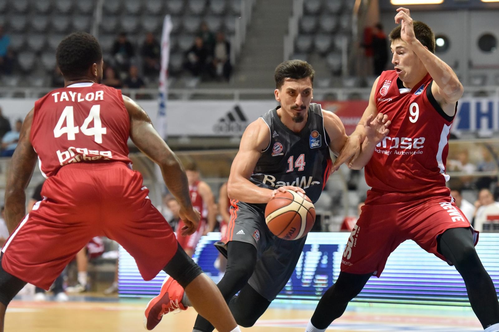 #ZDBT2017: FC Bayern Munchen – Brose Bamberg 71-58 #ZDBT2017: FC Bayern Munchen – Brose Bamberg 71-58
