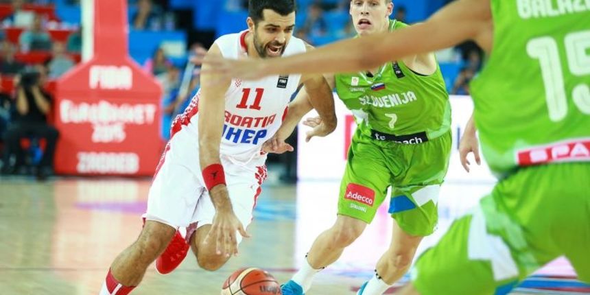 05.09.2015., Arena Zagreb, Zagreb – EuroBasket 2015., skupina C, 01. kolo, Hrvatska – Slovenija. Eurobasket 2015 po prvi puta odrzava se u cetiri drzave. Hrvatska (Zagreb), Njemacka (Berlin), Litvija (Riga) i Francuska (Montpellier) ugostit ce kosarkase t 05.09.2015., Arena Zagreb, Zagreb – EuroBasket 2015., skupina C, 01. kolo, Hrvatska – Slovenija. Eurobasket 2015 po prvi puta odrzava se u cetiri drzave. Hrvatska (Zagreb), Njemacka (Berlin), Litvija (Riga) i Francuska (Montpellier) ugostit ce kosarkase t