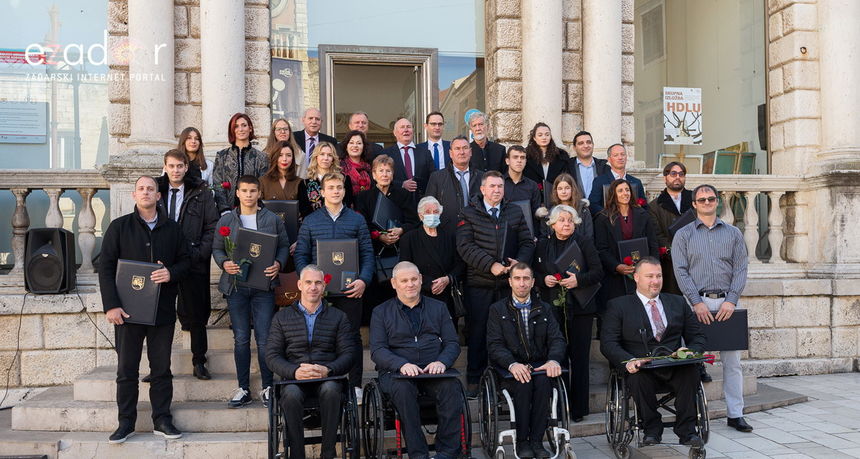 U Gradskoj loži zaslužnim građanima dodijeljena Javna priznanja Grada Zadra