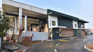 U zgradi nekadasnjeg zeljznickog kolodvora jutros je otvoren prvi Mc Donalds u Zadru Photo: Dino Stanin/PIXSELL