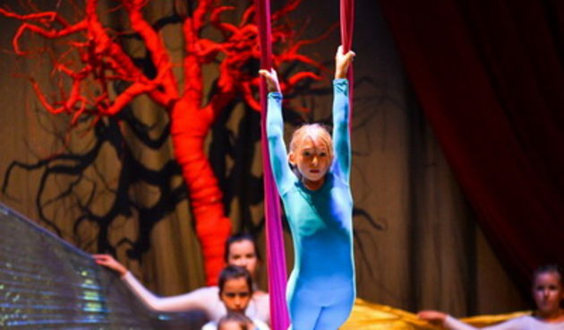 Circo Art u HNK Zadar izveo predstavu “Povratak u prirodu”