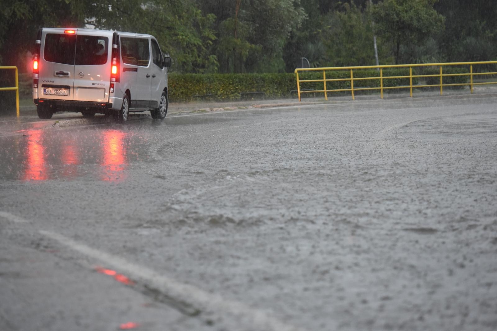 Kišna kataklizma u Zadru: poplavljen cijeli grad