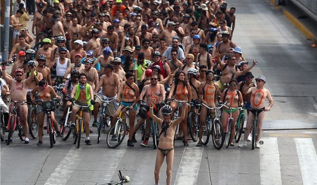 Biciklisti, goli, goli prosvjed