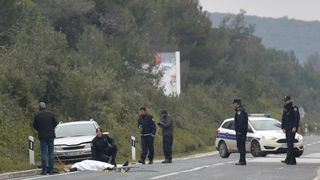 Tustica: U naletu kamiona poginuo pješak