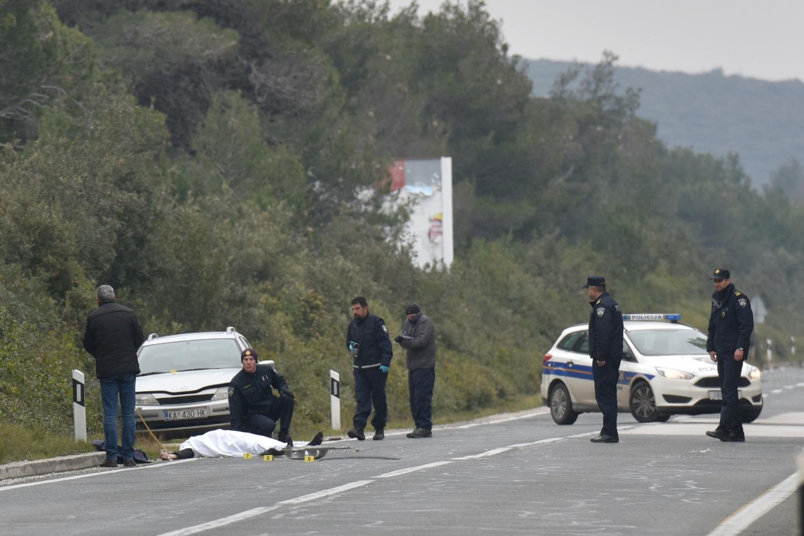 Tustica: U naletu kamiona poginuo pješak