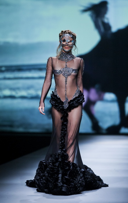 Zagreb, 201012.
U shopping centru Westgate od 18.-20.10. odrzava se modna revija Cro A Porter.
Na fotografiji: revija Matija Vuica.
Foto: Neja Markicevic / CROPIX