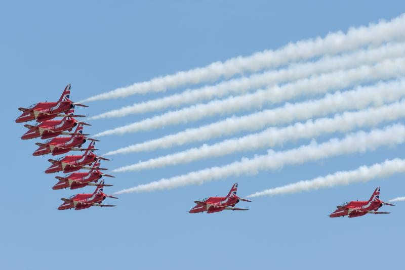 Akrobatska skupina “Red Arrows” Royal Air Forcea u posjeti Zračnoj bazi u Zemuniku Akrobatska skupina “Red Arrows” Royal Air Forcea u posjeti Zračnoj bazi u Zemuniku
