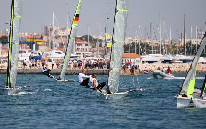 Zadar, 120512.
Danas zavrsava Svjetsko prvenstvo 49er-a u Zadru. Najbolje posade svijeta jedrile su danas u Zadarskom kanalu. Vecina ce otici kuci na kratki odmor, a potom ce se ponovno okupiti pocetkom lipnja u Velikoj Britaniji, na iducoj regati Svjetsk Zadar, 120512.
Danas zavrsava Svjetsko prvenstvo 49er-a u Zadru. Najbolje posade svijeta jedrile su danas u Zadarskom kanalu. Vecina ce otici kuci na kratki odmor, a potom ce se ponovno okupiti pocetkom lipnja u Velikoj Britaniji, na iducoj regati Svjetsk