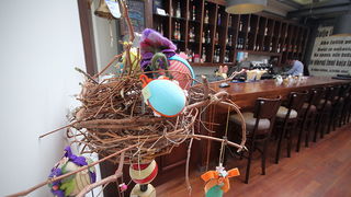 Restoran Bar Atrij: Prodajna izložba uskrsnih pisanica Silvijane Dražović, Foto: Saša Čuka Restoran Bar Atrij: Prodajna izložba uskrsnih pisanica Silvijane Dražović, Foto: Saša Čuka