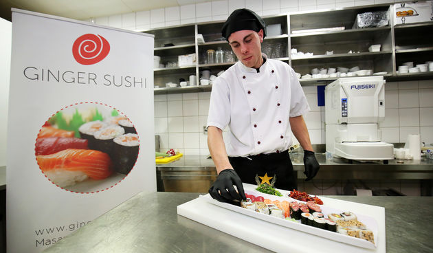 Kako se sinoć spremao sushi za večerašnje otvaranje Tuna, Sushi & Wine Festivala