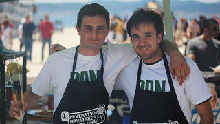 Prvenstvo u roštiljanju na zadarskoj Rivi (foto:Saša Čuka) Prvenstvo u roštiljanju na zadarskoj Rivi (foto:Saša Čuka)