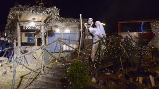Zagreb, 221212.
Kaptol.
Zajednica Cenacolo vec 13 godina ispred Katedrale na Kaptolu u bozicno vrijeme priredjuje Zive jaslice.
Na fotografiji: detalj sa priredbe.
Foto: Admir Buljubasic / CROPIX Zagreb, 221212.
Kaptol.
Zajednica Cenacolo vec 13 godina ispred Katedrale na Kaptolu u bozicno vrijeme priredjuje Zive jaslice.
Na fotografiji: detalj sa priredbe.
Foto: Admir Buljubasic / CROPIX