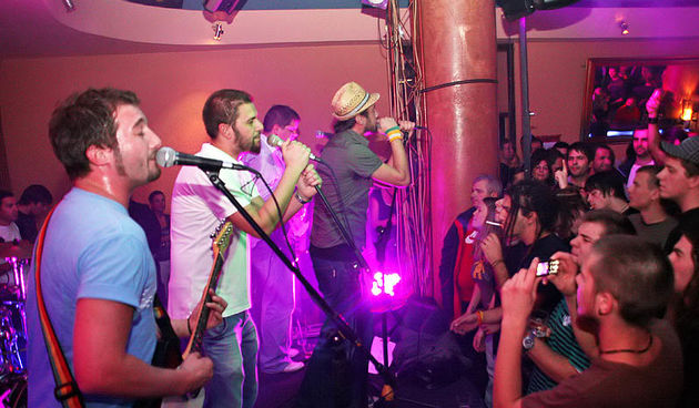 Postolar triper u Maya pubu