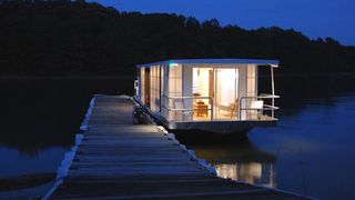 MetroShip by Ray Davenport and David Ballinger MetroShip by Ray Davenport and David Ballinger