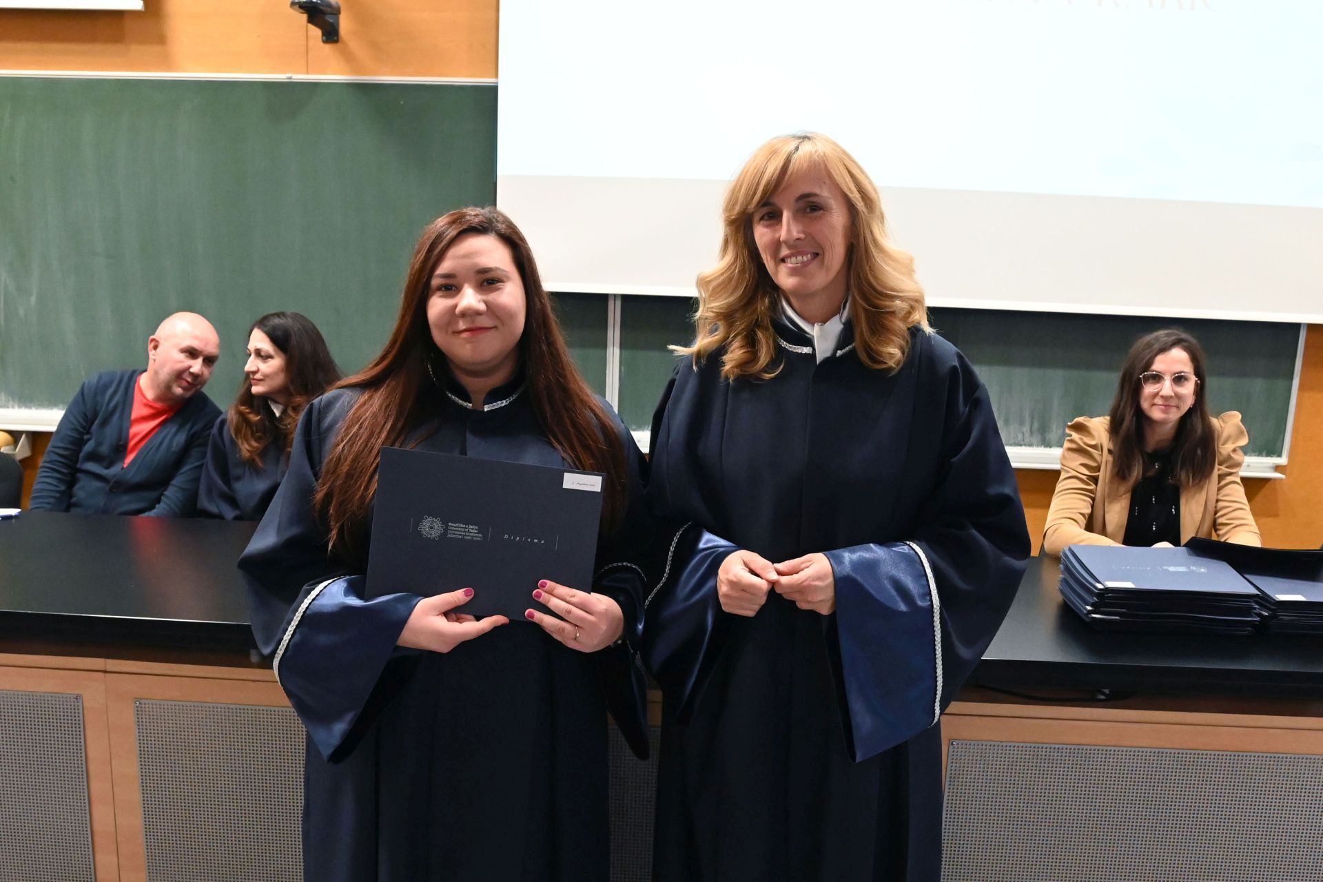 Sveučilište u Zadru: Promocija prvostupnika ranog i predškolskog odgoja i obrazovanja Sveučilište u Zadru: Promocija prvostupnika ranog i predškolskog odgoja i obrazovanja