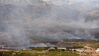 Jaka bura otežava gašenje požara kod Obrovca