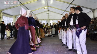 Paški zimski karneval 2018: Karnevalska povorka prošla ulicama grada do Pijace