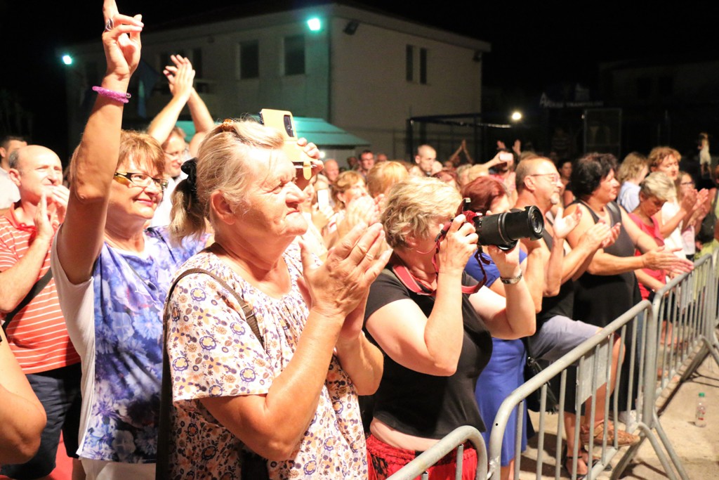 Večer arija i šansona na Viru: Đani & Nera