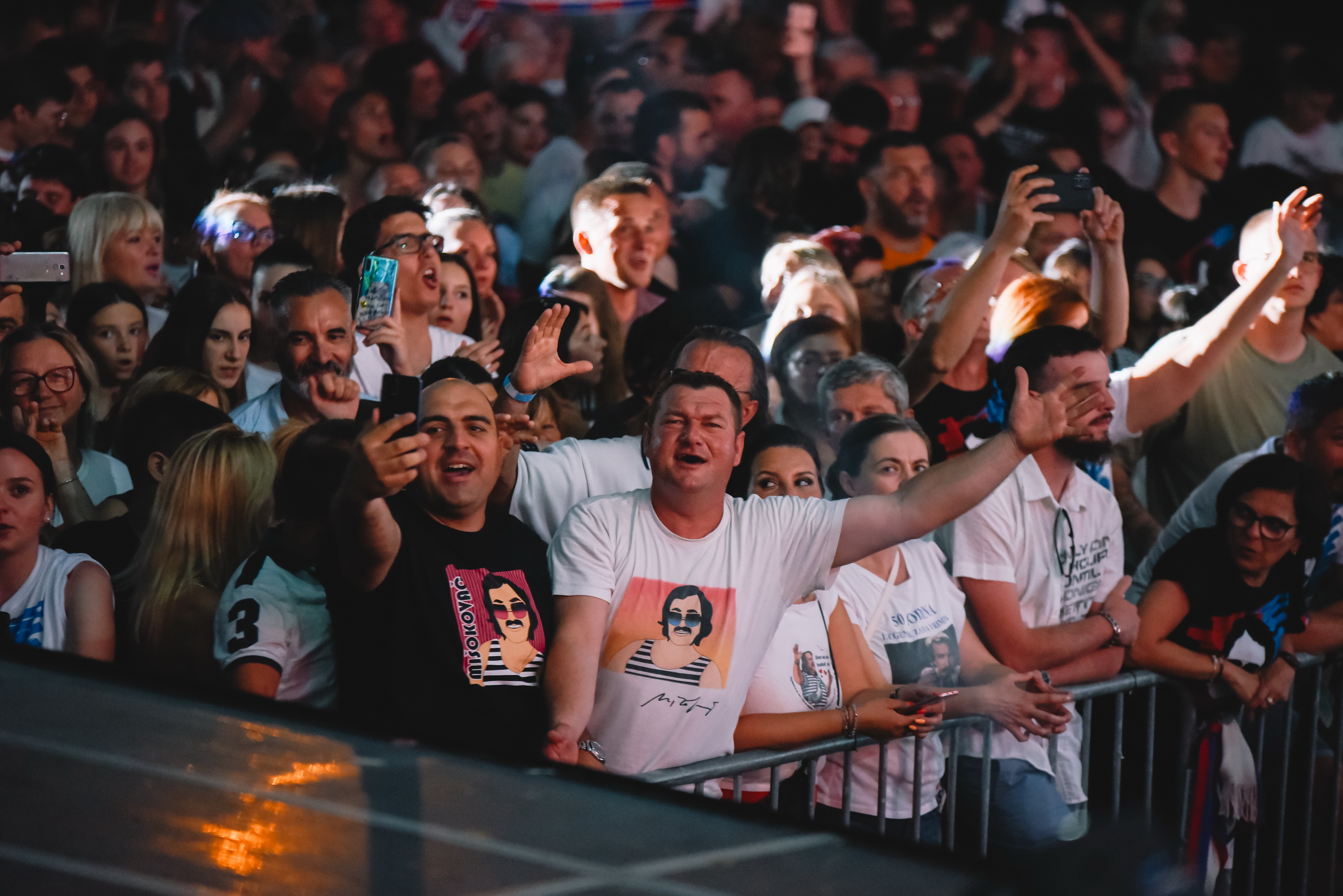 Stari Plac: Mišo Kovač i prijatelji priredili nezaboravan koncert