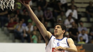 Zagreb, 040512.
KC Drazen Petrovic.
Kosarkaska utakmica Liga za prvaka ( prvenstvo Hrvatske ) 12.kolo Cibona – Zadar.
Na slici: Damjan Rudez 9.
Foto: Nenad Dugi / CROPIX Zagreb, 040512.
KC Drazen Petrovic.
Kosarkaska utakmica Liga za prvaka ( prvenstvo Hrvatske ) 12.kolo Cibona – Zadar.
Na slici: Damjan Rudez 9.
Foto: Nenad Dugi / CROPIX