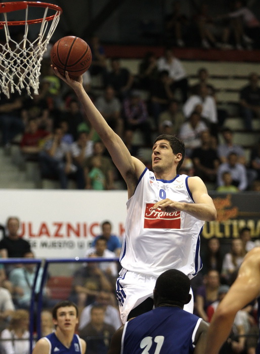 Zagreb, 040512.
KC Drazen Petrovic.
Kosarkaska utakmica Liga za prvaka ( prvenstvo Hrvatske ) 12.kolo Cibona – Zadar.
Na slici: Damjan Rudez 9.
Foto: Nenad Dugi / CROPIX Zagreb, 040512.
KC Drazen Petrovic.
Kosarkaska utakmica Liga za prvaka ( prvenstvo Hrvatske ) 12.kolo Cibona – Zadar.
Na slici: Damjan Rudez 9.
Foto: Nenad Dugi / CROPIX