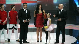 Zagreb, 051110.
Studio 2 Jadran filma, Oporovecka 12. 
Supertalent show Nove TV.
Na slici: Jana Klaric, Petra Antolic, voditelji Igor Mesin i Rene Bitorajac proglasenje pobjednika.
Foto: Ranko Suvar / CROPIX