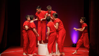 Igrajmo se: Zabranjeno mlađima od 15 strana A