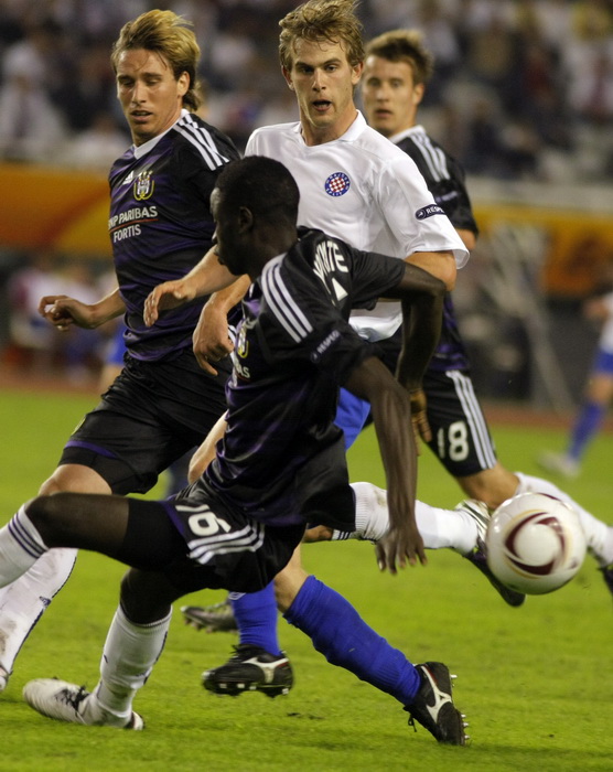 Split, 300910.
Stadion Poljud.
Nogometna utakmica drugog kola Europske lige,
Hajduk – Anderlecht.
Na slici: Ivan Strinic.
Foto: Duje Klaric / CROPIX Split, 300910.
Stadion Poljud.
Nogometna utakmica drugog kola Europske lige,
Hajduk – Anderlecht.
Na slici: Ivan Strinic.
Foto: Duje Klaric / CROPIX