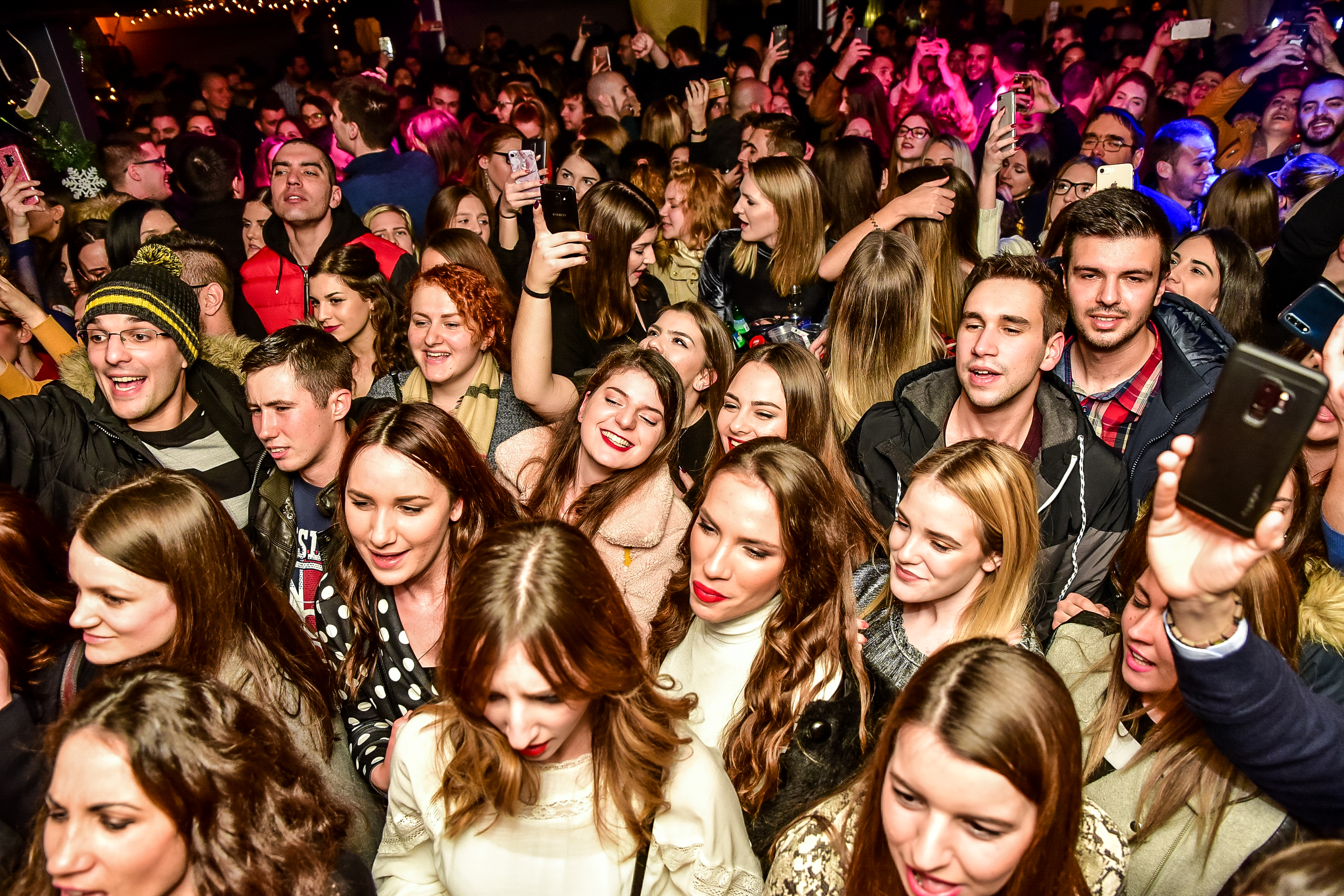 Vesna Pisarović @ Kult Caffe Bar