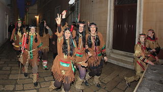 Karneval 2012: Pleme “Crna jama” iz rezervata Stanovi Karneval 2012: Pleme “Crna jama” iz rezervata Stanovi