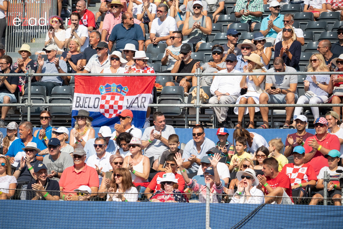 Davis Cup: Vruća navijačka atmosfera u meču Ćilića i Querreya