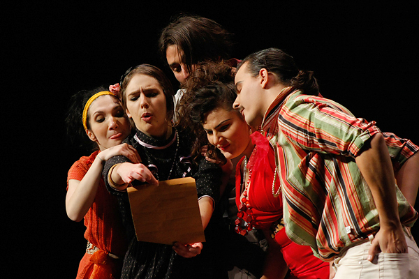 Zadarska Noć kazališta – “Teštament” (foto:Saša Čuka) Zadarska Noć kazališta – “Teštament” (foto:Saša Čuka)