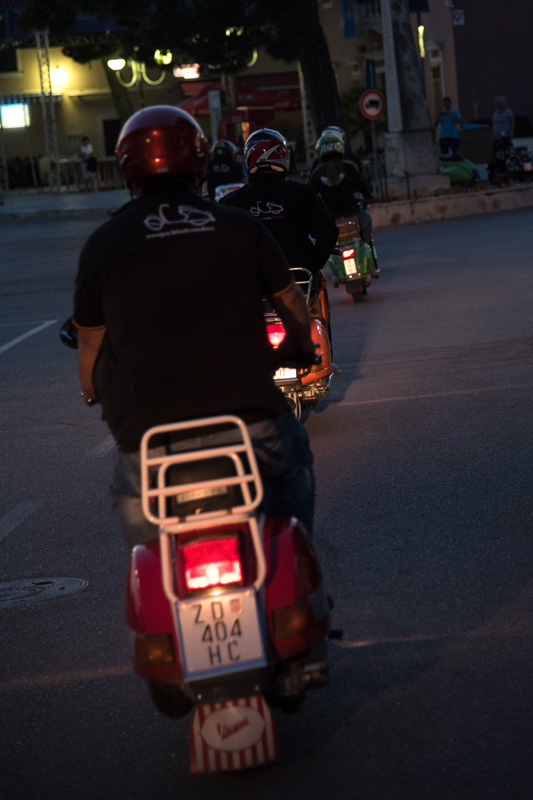 Vespa World Days 2015: Prve vespe stigle u Biograd, foto: Vinko Pešić