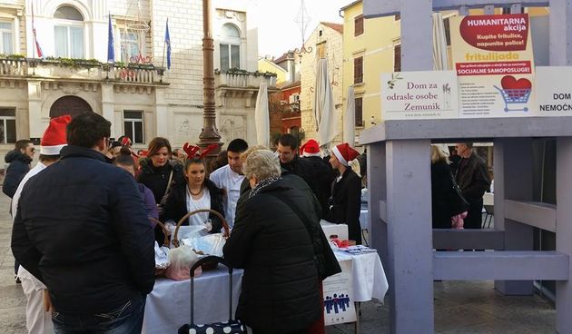 Fritule, fritulijada