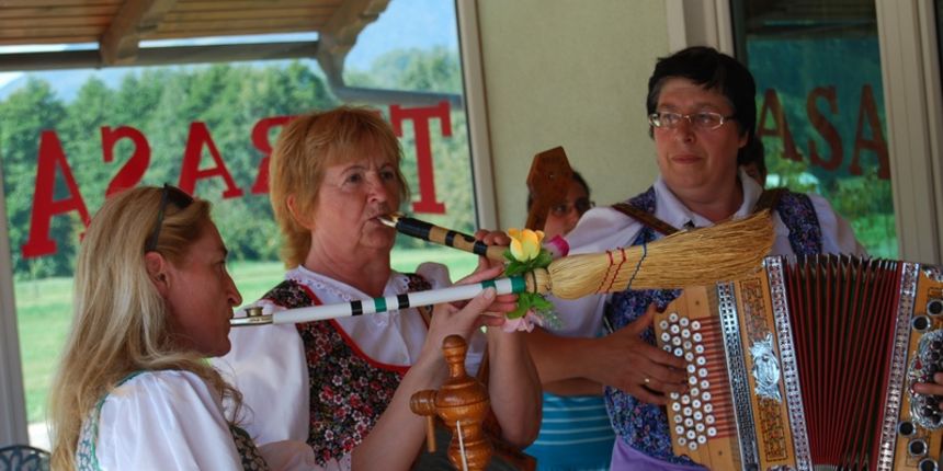 “Dalmacija pjeva i pleše”- međunarodni koncert u Mozirju “Dalmacija pjeva i pleše”- međunarodni koncert u Mozirju