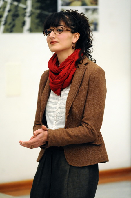 Zadar, 030413
Izlozbom “Zeleno i plavo” koja je veceras otvorena u prostoru Gradske loze, predstavila su se dva projekta – diplomski radovi mladih arhitekata Matije Huzjaka i Darke Perincic. “Mediteranski domus: Prijedlog urbanog razvoja Zadra” je ZELENO Zadar, 030413
Izlozbom “Zeleno i plavo” koja je veceras otvorena u prostoru Gradske loze, predstavila su se dva projekta – diplomski radovi mladih arhitekata Matije Huzjaka i Darke Perincic. “Mediteranski domus: Prijedlog urbanog razvoja Zadra” je ZELENO