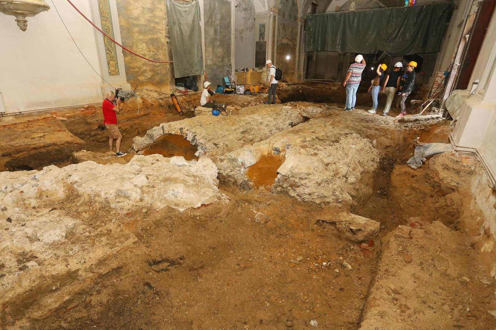 Pogledajte ovo vrijedno arheološko nalazište u Crkvi Presvetog Trojstva