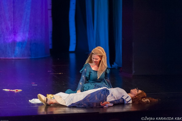 HNK Zadar: Bajka.hr Plesne udruge Gesta, Foto: Željko Karavida HNK Zadar: Bajka.hr Plesne udruge Gesta, Foto: Željko Karavida